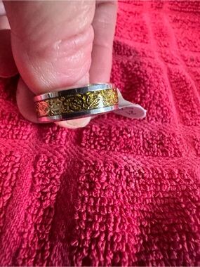 Two-Tone Textured Band Ring — Gold and Silver stainless size 10.5